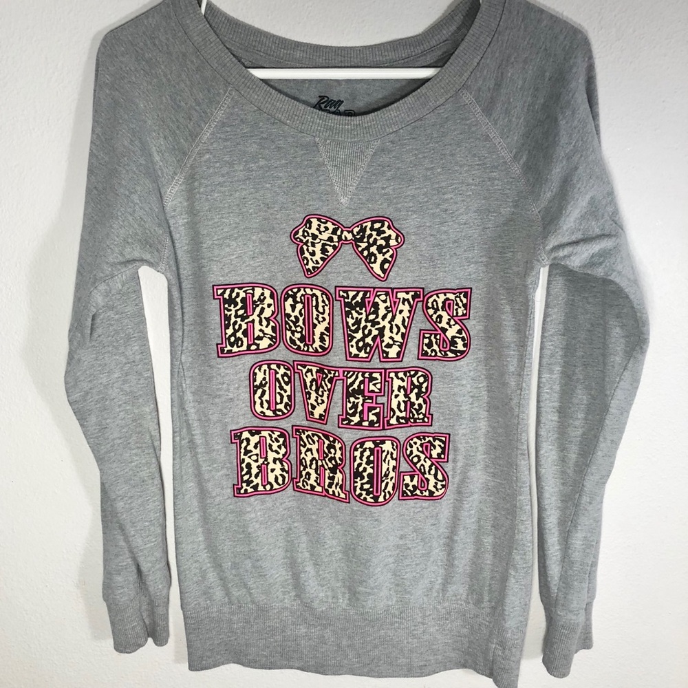 ‘Bows Over Bros’ Large Junior, Ray Wear sweatshirt
